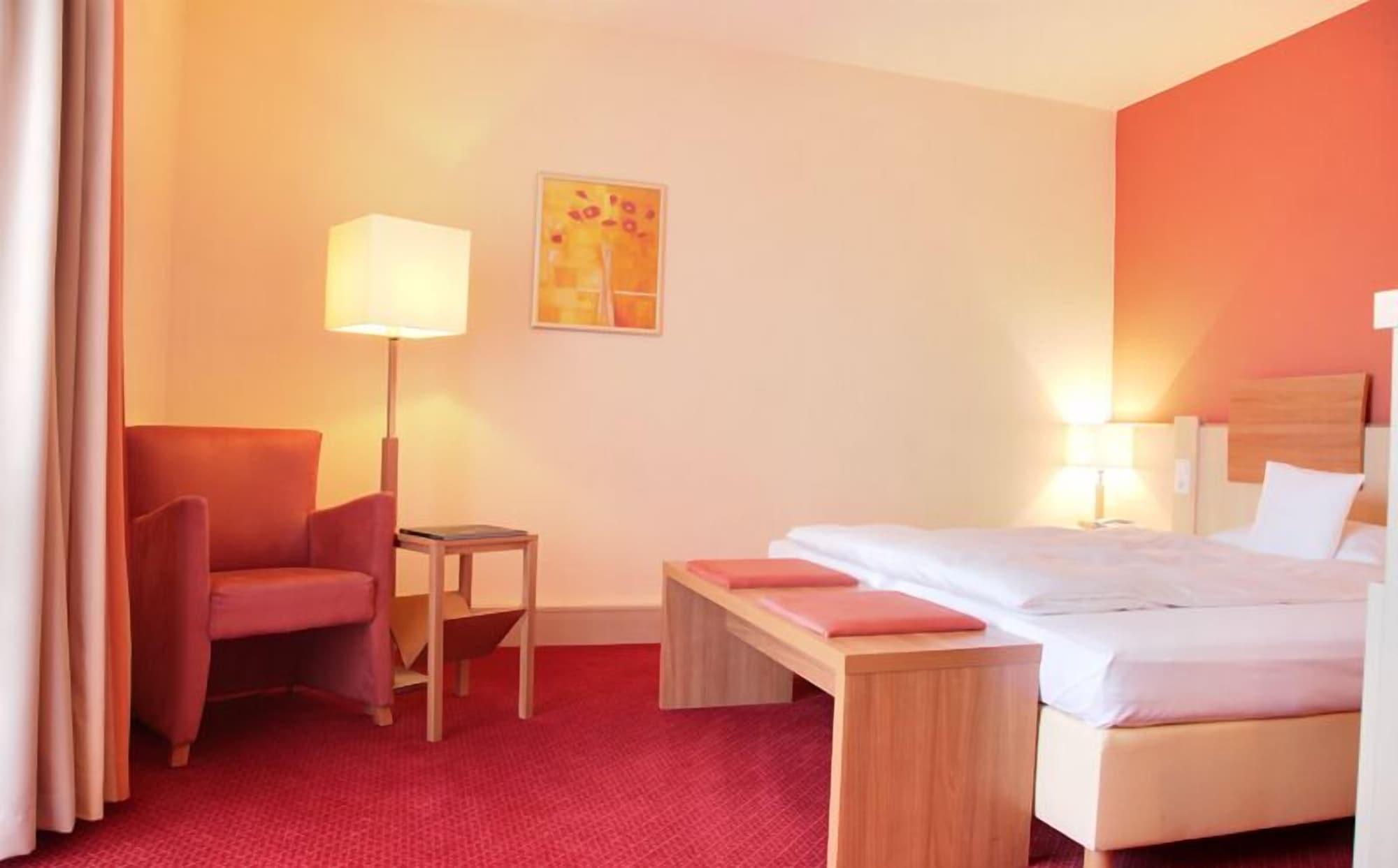 Hotel Am Kurpark Bad Hersfeld Exterior foto
