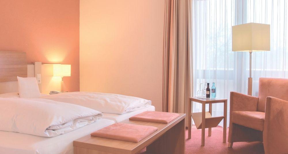 Hotel Am Kurpark Bad Hersfeld Exterior foto