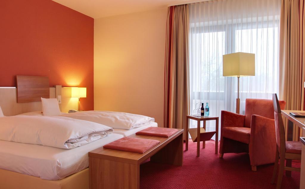 Hotel Am Kurpark Bad Hersfeld Exterior foto